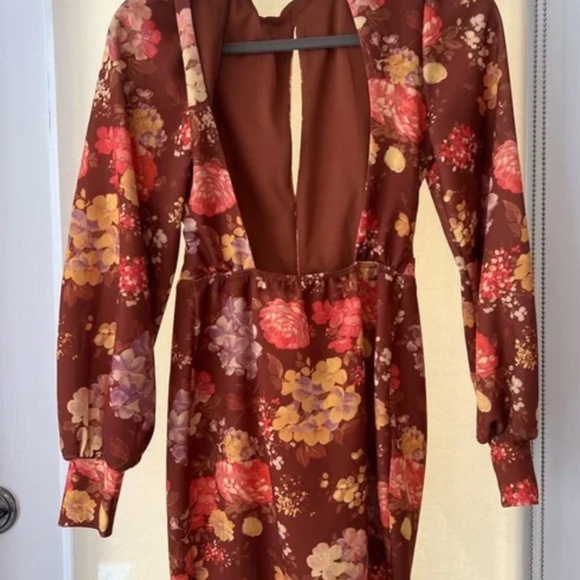 ASOS Fall Floral Key hole Mini Dress NWOT - Picture 3 of 6